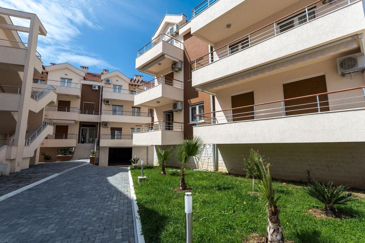 Apartments Rivijera Herceg Novi Dış mekan fotoğraf