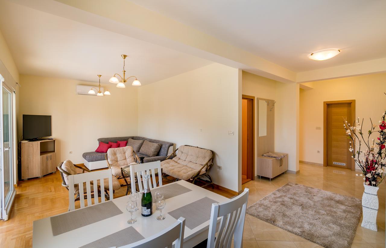 Apartments Rivijera Herceg Novi Dış mekan fotoğraf